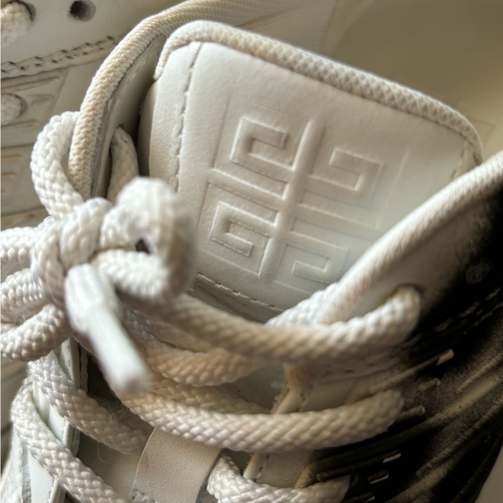 Givenchy Chito Sneakers - Picture 6 of 15